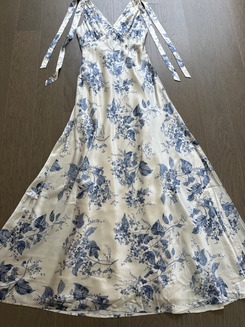 Reformation Pernille Blue White Floral Lupine Silk Maxi Dress Tie w/ Tags MEDIUM - Picture 3 of 9